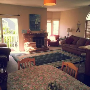 The Newport Family Peninsula House Newport Beach
